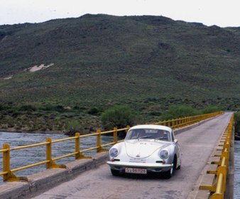 PORSCHE