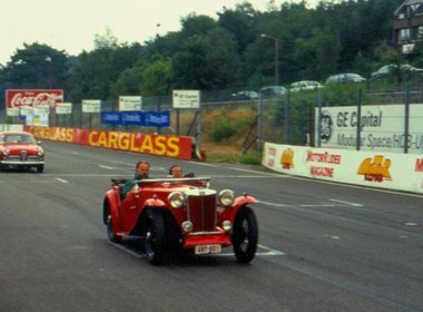 MG