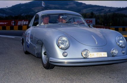PORSCHE